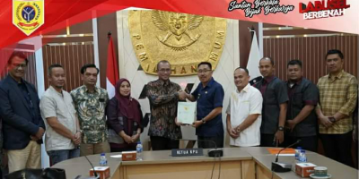 Pemkab Labusel Serahkan Tanah Hibah Untuk Pembangunan Kantor KPU